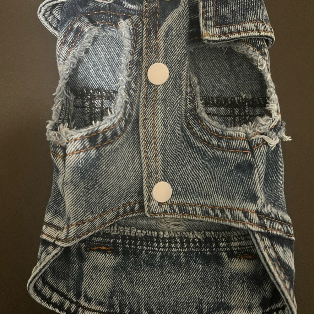 Dog Denim Sleeveless Frayed Jacket NWOT - Picture 2 of 2